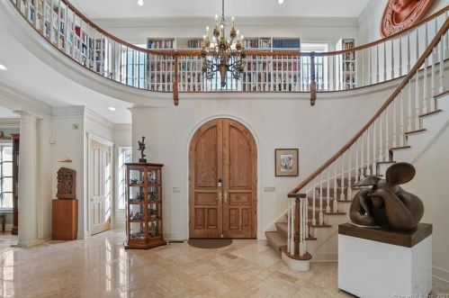 85 Manor Rd, Ridgefield, CT 06877-4921