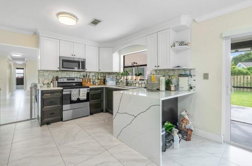 12176 Sugar Pine Trl, West Palm Beach FL  33414-5631 exterior