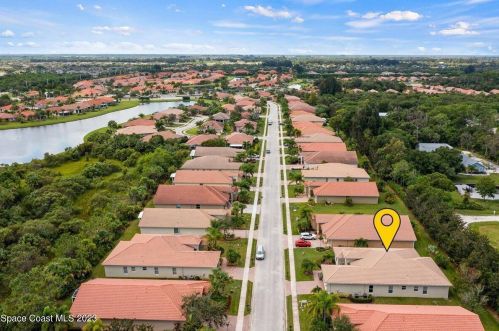 6196 Coverty Pl, Vero Beach FL  32966-6486 exterior