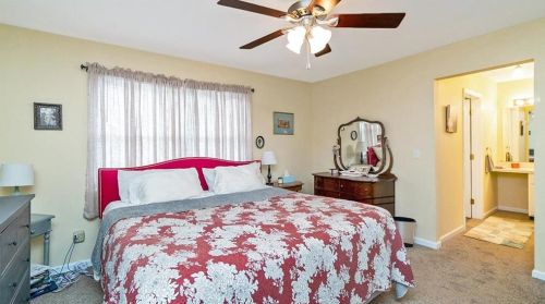 8041 Cross Creek Cir, Breinigsville PA  18031-1327 exterior