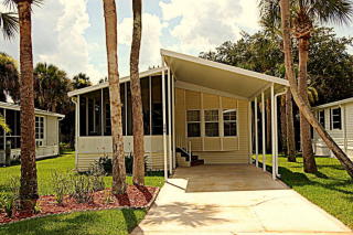 299 Plantation Dr, Titusville, FL 32780-2556