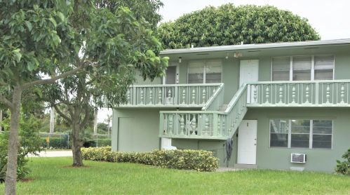 61 Easthampton C, West Palm Beach, FL 33417-1911