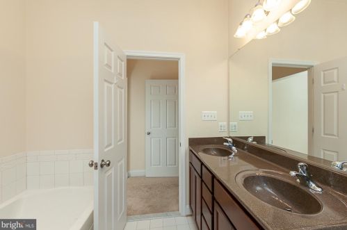 264 Burberry Ln, Charles Town WV  25414-5621 exterior