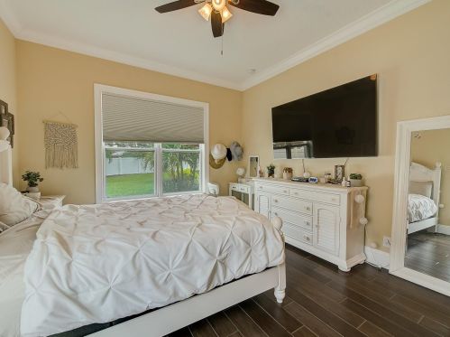 11171 53rd Ave, Saint Petersburg FL  33708-2936 exterior
