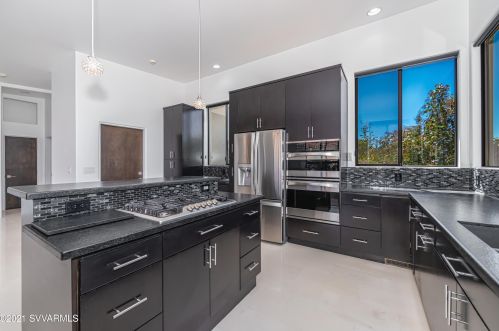 130 Grasshopper Ln, Sedona AZ 86336-4529 exterior