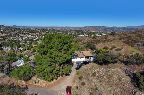 12112 Los Amigos Way, Lakeside, CA 92040-4952