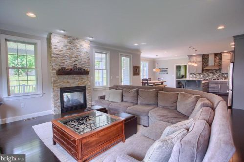 504 Sophia Cir, Hummelstown PA  17036-7089 exterior