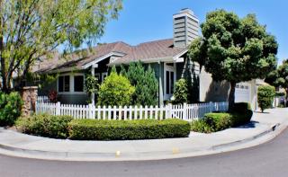 10 Gladstone, Irvine, CA 92606-7696