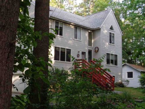 22 Diamond Dr, Danville NH  03819-3153 exterior