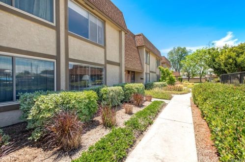 5113 Cornwall Dr, Buena Park, CA 90623-2309