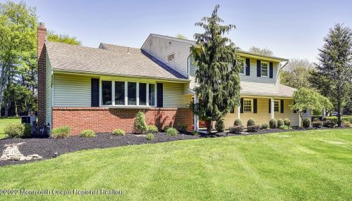 41 Wellington Rd, East Freehold, NJ 07728-1545