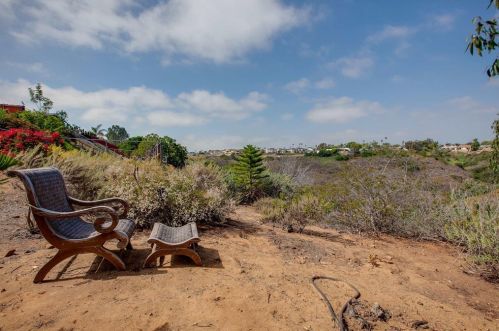 4223 Quapaw Ave, San Diego CA 92117-4525 exterior