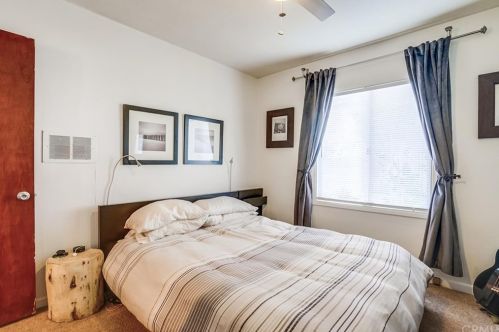 70 Roycroft Ave, Long Beach CA  90814-1822 exterior