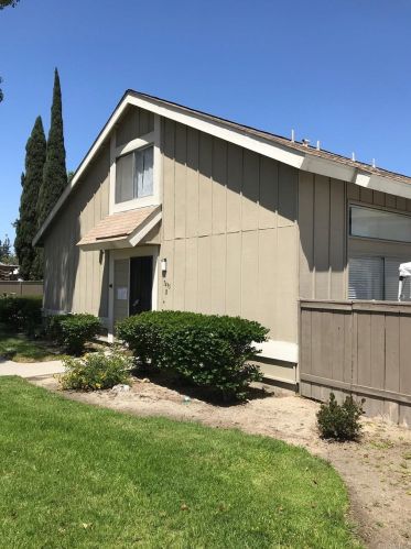 7495 Tooma St, San Diego, CA 92139-2940