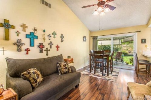 3622 Capriole Rd, Riverside CA  92503-4914 exterior