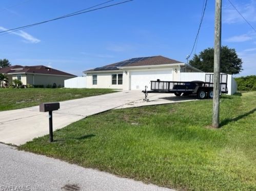 1041 Cedartree Ave, Lehigh Acres, FL 33971-7588