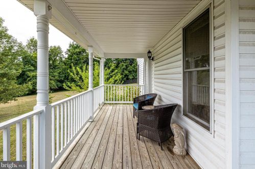 38899 Bolington Rd, Lovettsville, VA 20180-3014