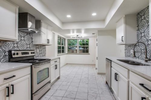 1902 Linda Ln, Richardson TX  75081-2615 exterior