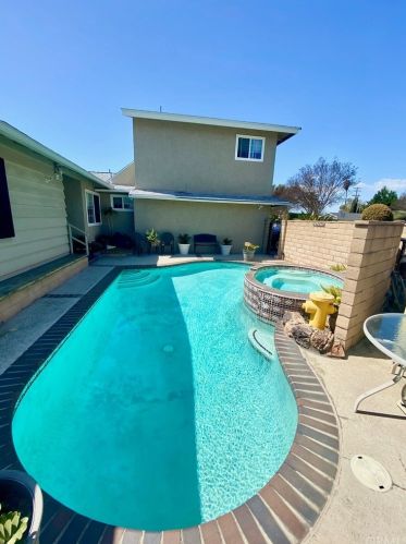 2172 Hiawatha Ave, Anaheim, CA 92804-2445