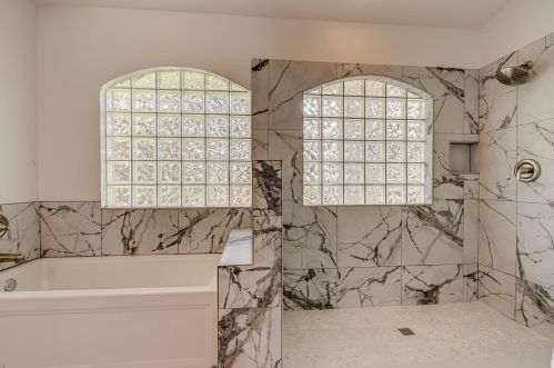 963 Ridgewood Ter, Tarpon Springs FL  34689-2622 exterior