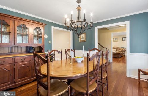 17 Windmill Dr, Southampton PA  18966-2328 exterior