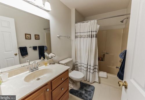 20 Cypress Ln, Downingtown PA  19335-3458 exterior