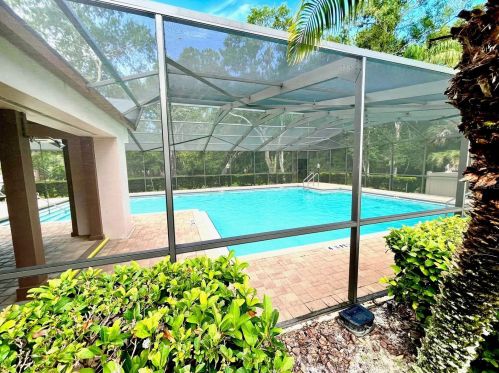 3516 Tealwood Cir, Palm Harbor FL  34685-3145 exterior