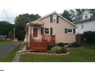 1212 Easton Rd, Riegelsville, PA 18077-7224
