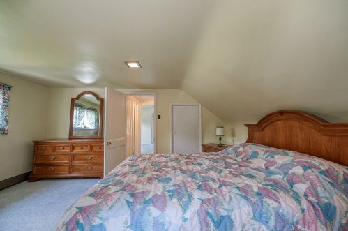 760 Blackhawk Rd, Beaver Falls PA  15010-1511 exterior