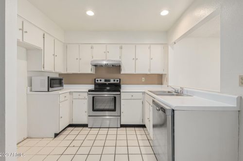 4428 Turquoise Ave, Glendale AZ 85302-1149 exterior