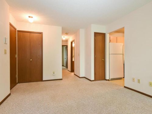 6820 Langford Dr, Minneapolis, MN 55436-1774