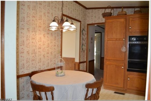 14 Caroline Dr, Belvidere NJ  07823-2849 exterior