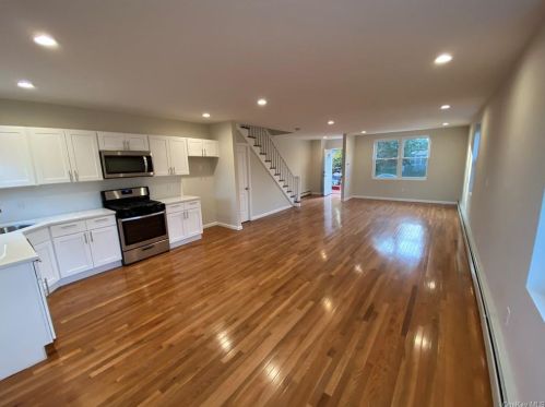 4146 Paulding Ave, Bronx, NY 10466-4718