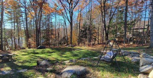 9 Hemlock St, Hillsboro NH  03244-5027 exterior