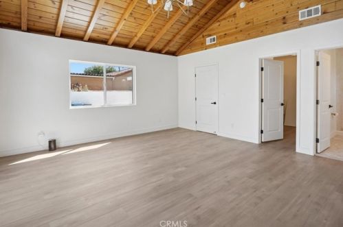 8042 Irvine Ave, North Hollywood CA  91605-1646 exterior