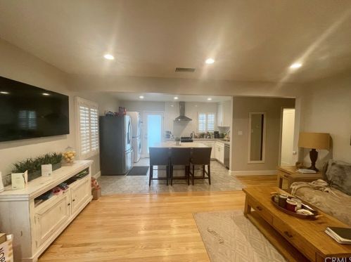 2371 Belmont Ave, Long Beach, CA 90815-1702
