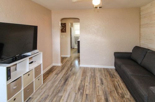 2828 41st Ave, Saint Petersburg, FL 33714-4546