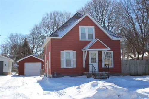818 Bertch Ave, Waterloo IA  50702-3615 exterior