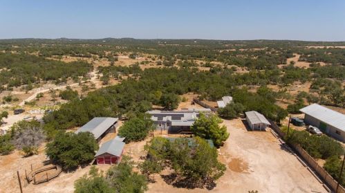 1740 Fitzhugh Rd, Mount Sharp, TX 78620-3110