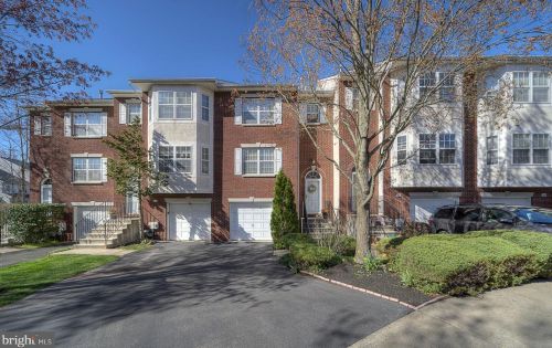 302 Dylan Dr, Lansdale, PA 19446-1573