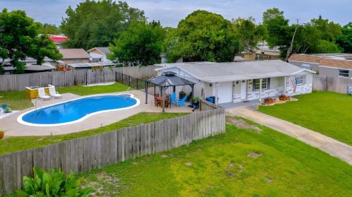5109 Reseda Dr, New Port Richey, FL 34652-6251