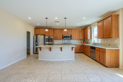 53187 Trailing Rose Dr, Lake Elsinore CA  92532-1660 exterior