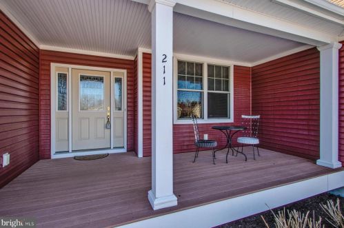 211 Sassafras Ln, Milton, DE 19968-1329