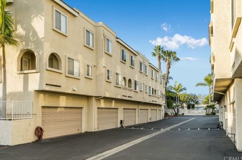 15835 Galaxy Pl, Gardena CA  90249-4673 exterior
