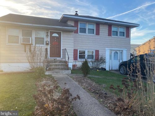 70 Karlyn Dr, New Castle, DE 19720-1235