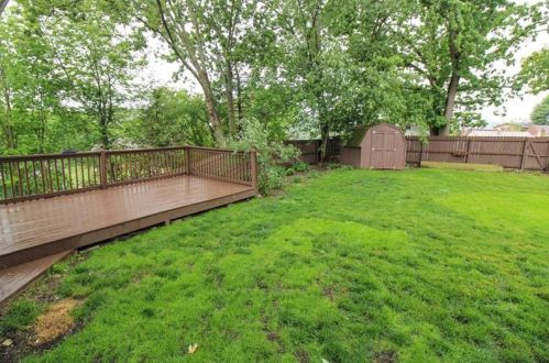 1560 Berkshire Ave, Pittsburgh PA  15226-2476 exterior