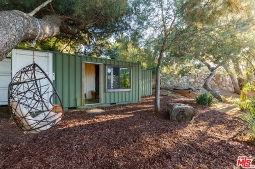 2440 Minard Rd, Topanga CA  90290-3402 exterior