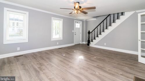 511 4th St, Laurel DE  19956-1506 exterior