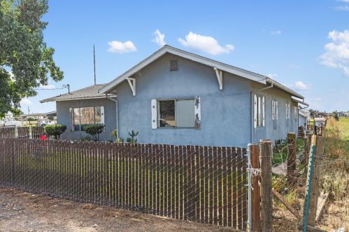 6061 Snedigar Rd, Valley Home CA  95361-9341 exterior