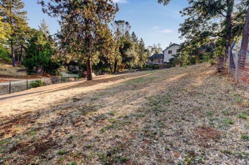 17155 Oscar Dr, Grass Valley CA  95949-7220 exterior